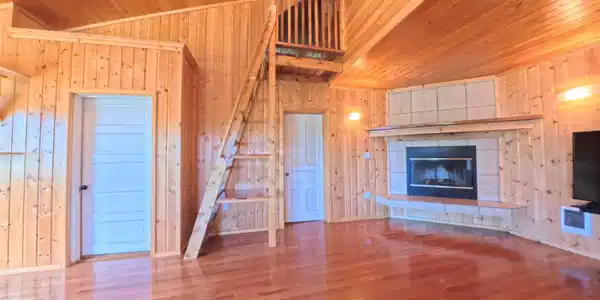 Image 2: Living Room