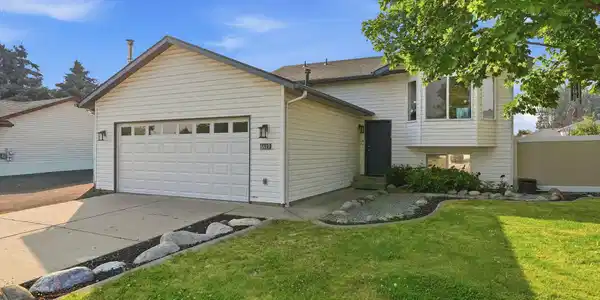Image 2: Front Exterior