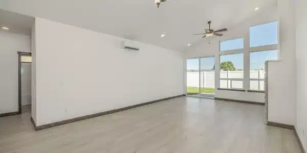 Image 4: Great Room