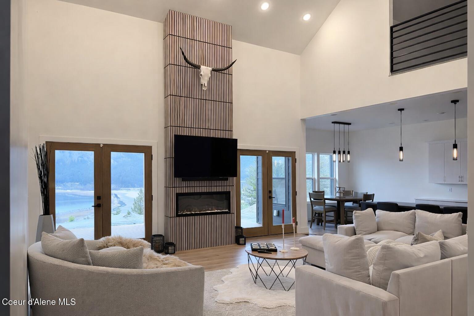 Image 3: living room