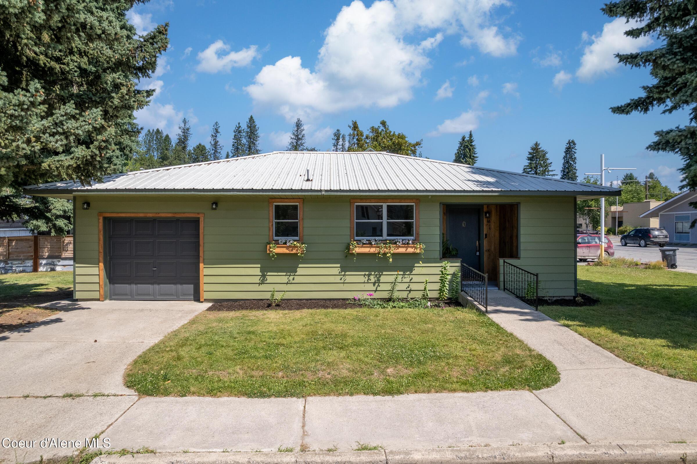 Image 1: 015-615HighStreet-PriestRiver-ID-83856-F