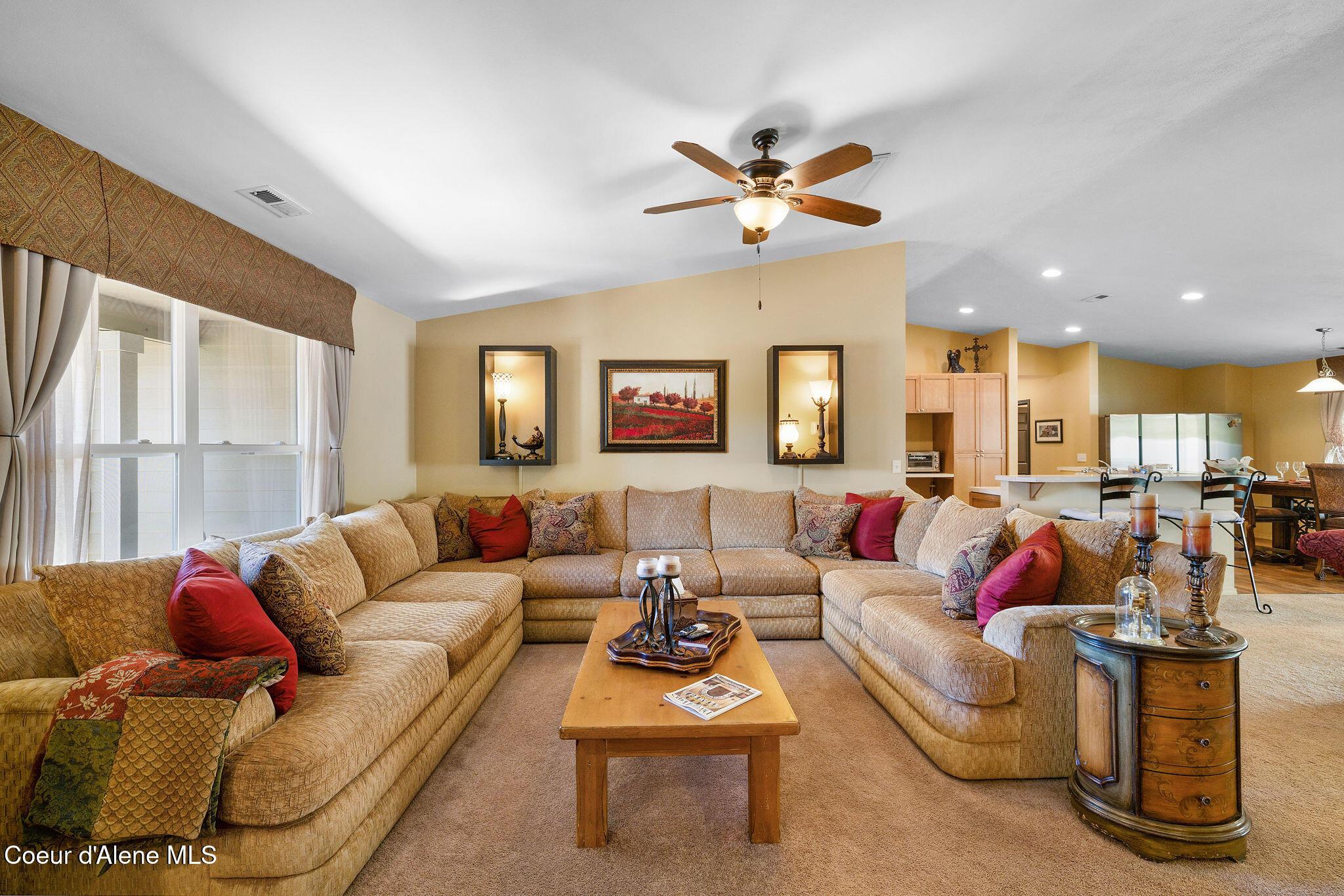Image 4: Great Room