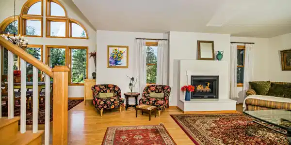 Image 4: 4