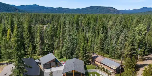 48 Creekside Dr