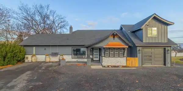 1621 Vineyard DR