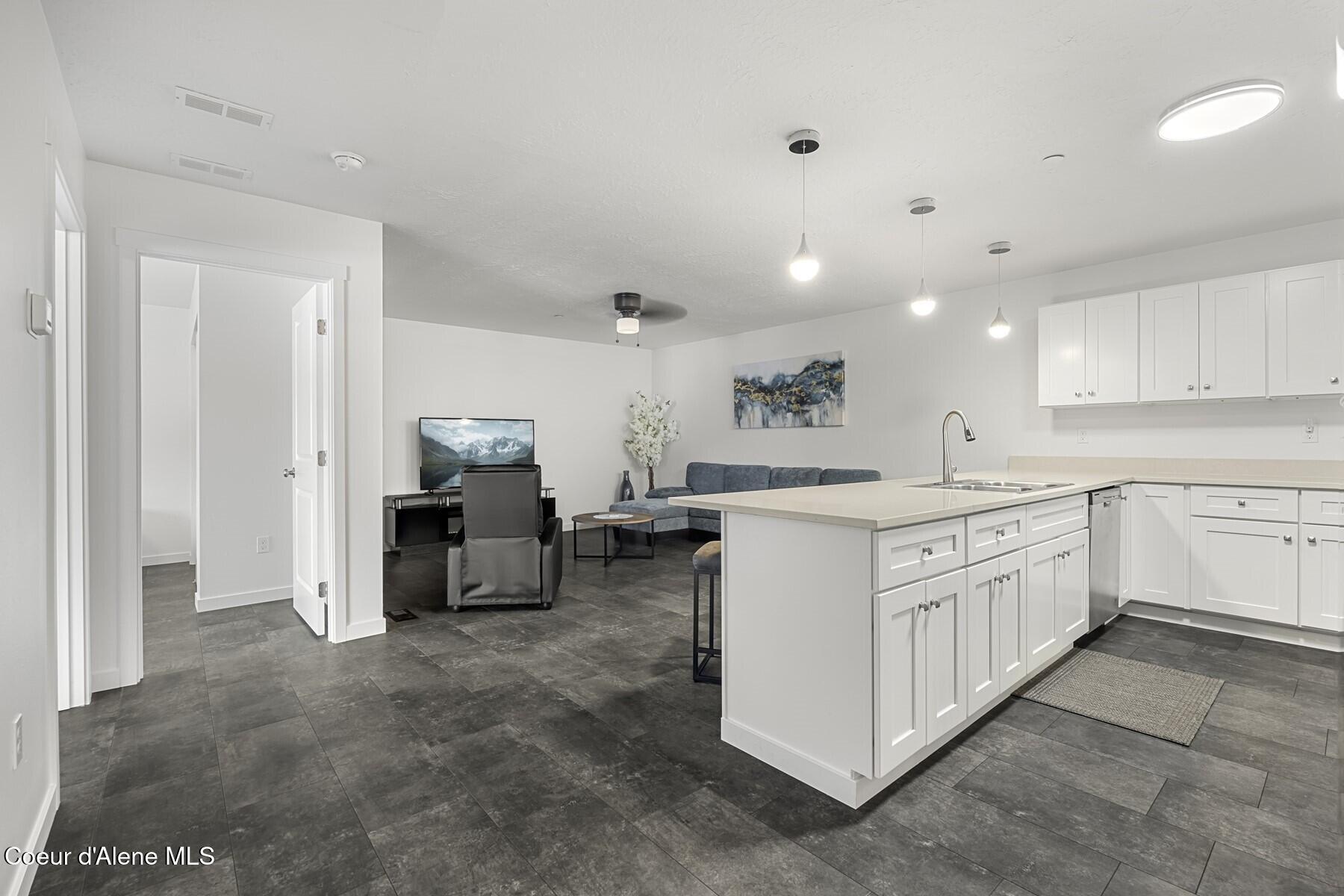 Image 3: Open and Spacious
