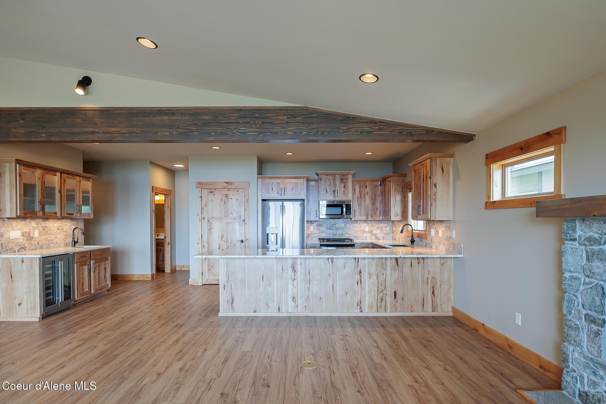 Image 3: Kitchen