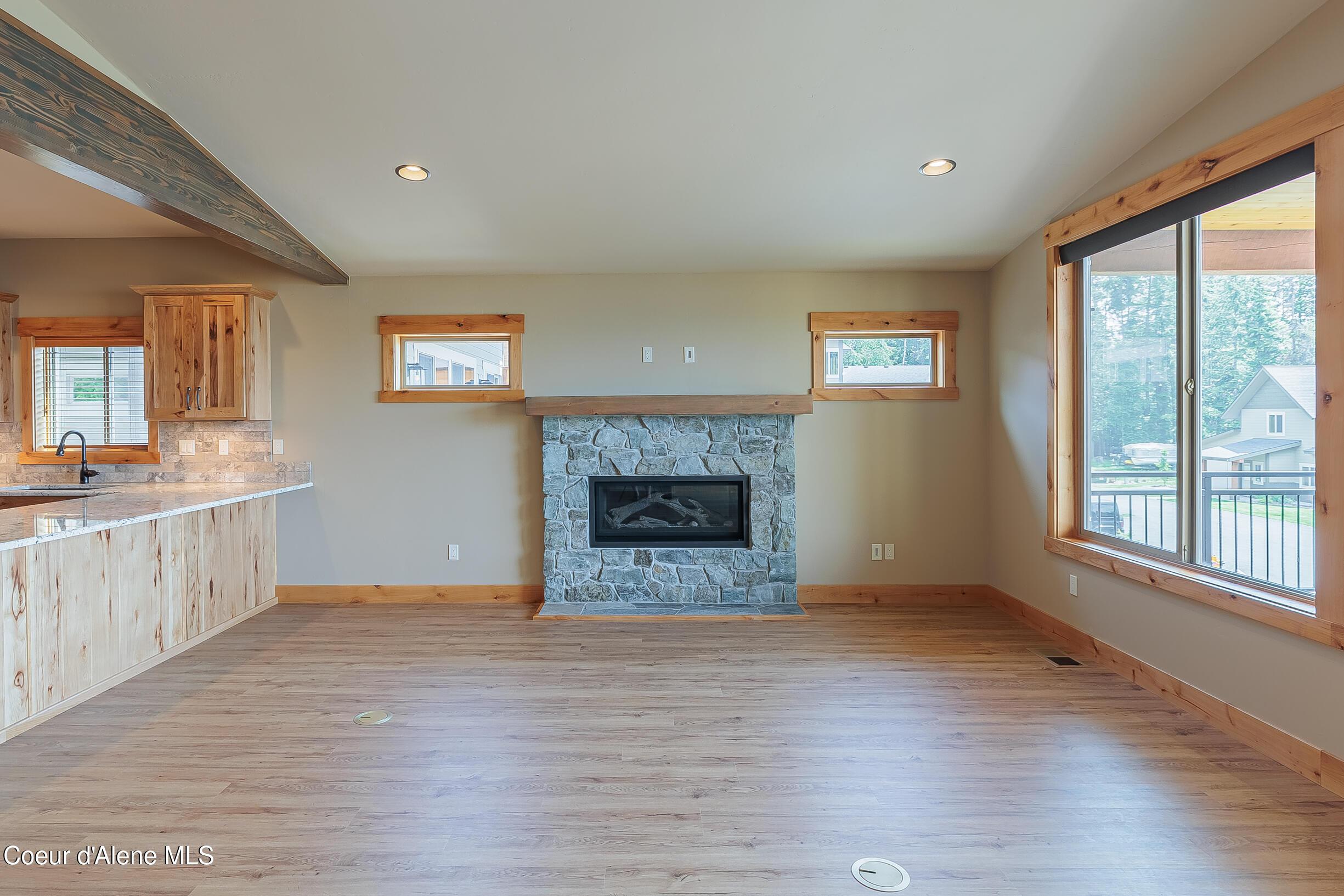 Image 4: Fireplace