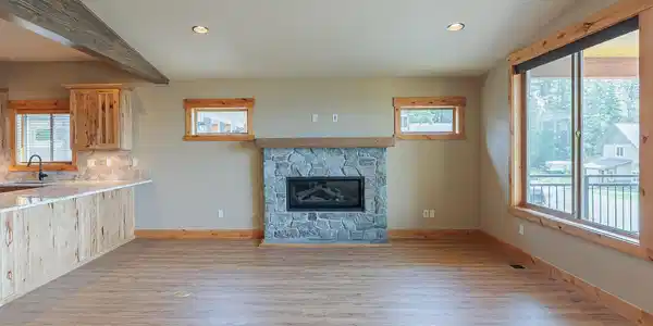 Image 4: Fireplace