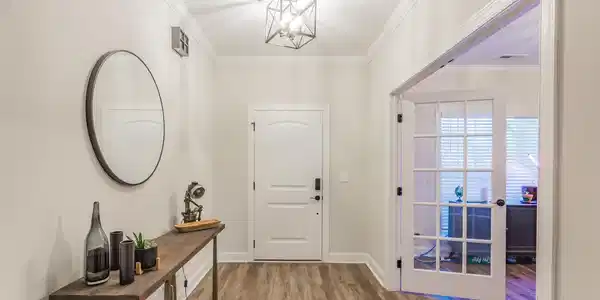 Image 2: entry