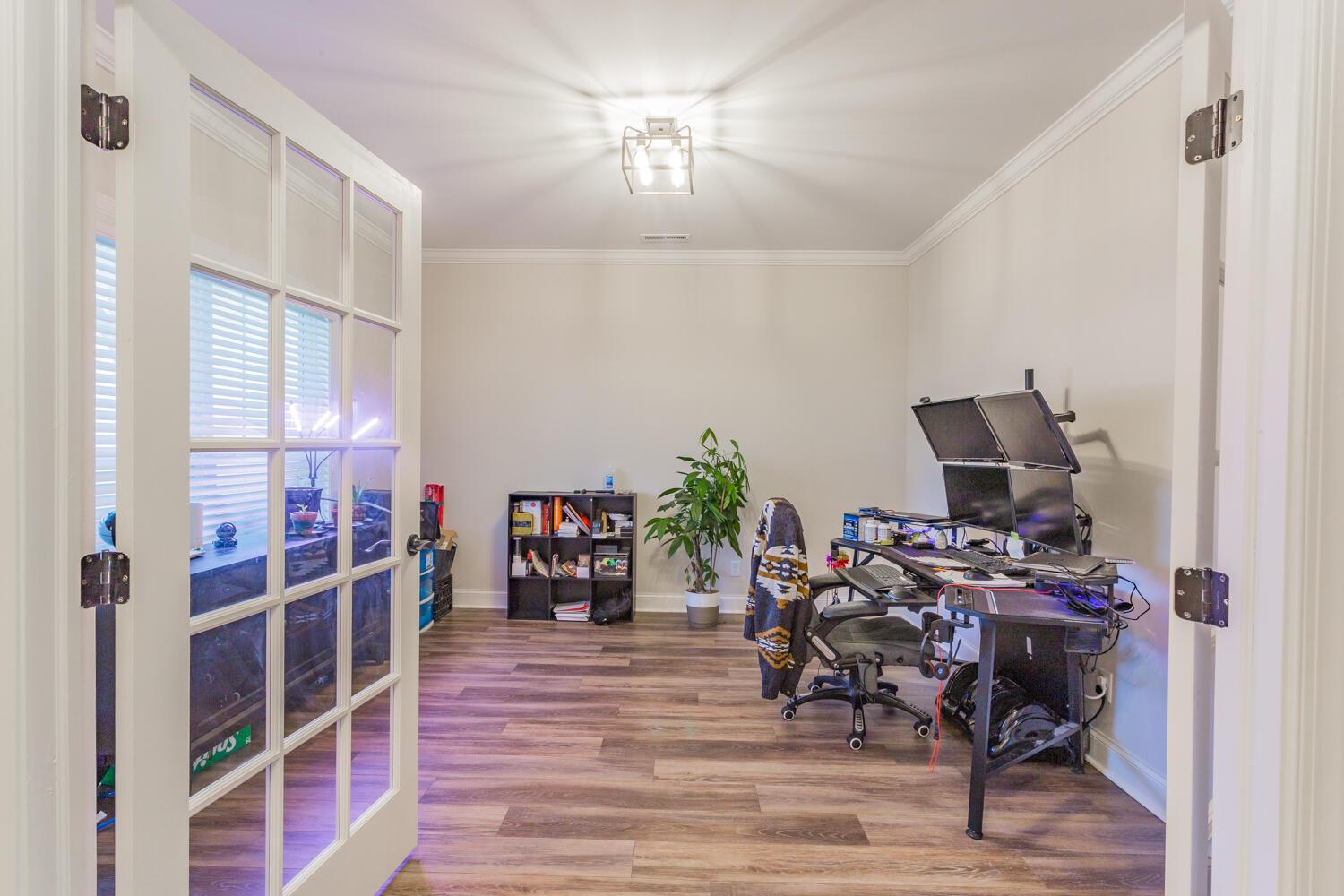 Image 3: Formal Dining room