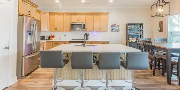 Image 4: Kitchen
