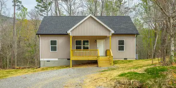 77 Pineway Circle