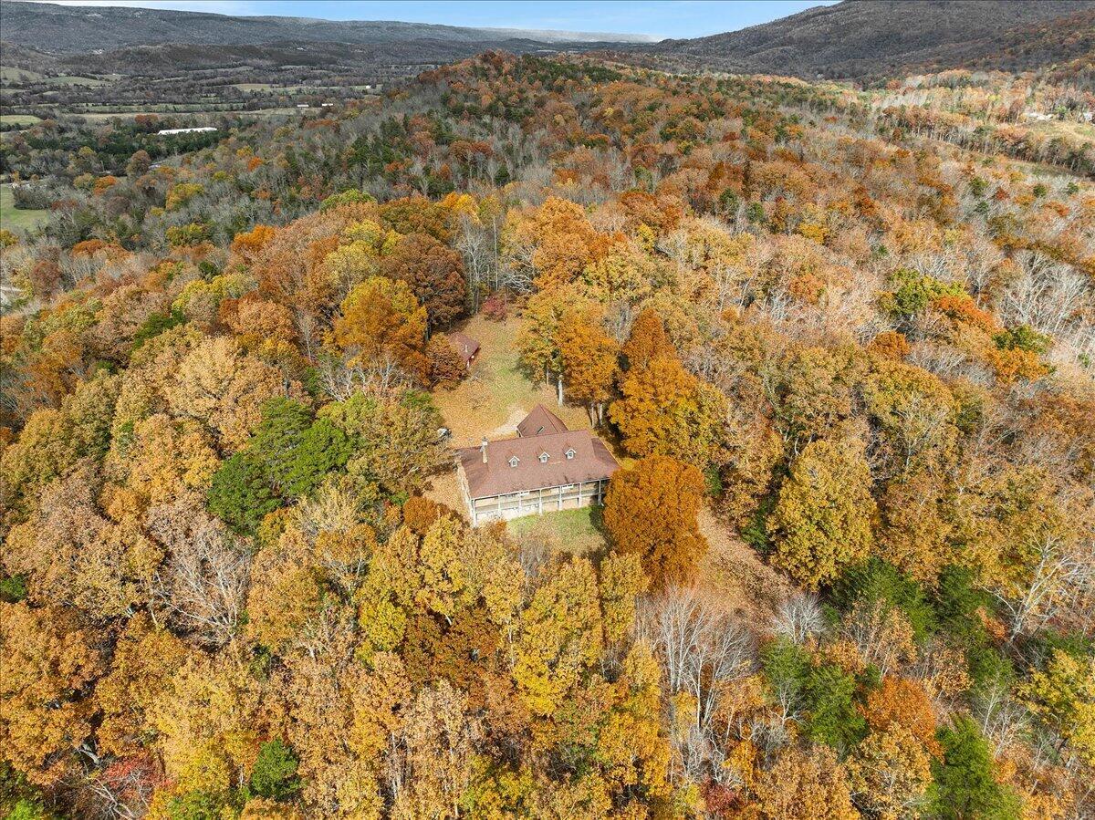 Image 3: 33-Pinnacle Tour - 304 Sweatt - 33