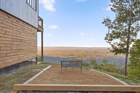 895 Hidden Brow Road