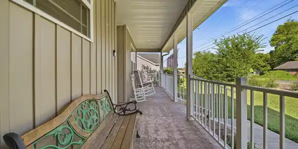 Image 3: 3_394 california ave-3