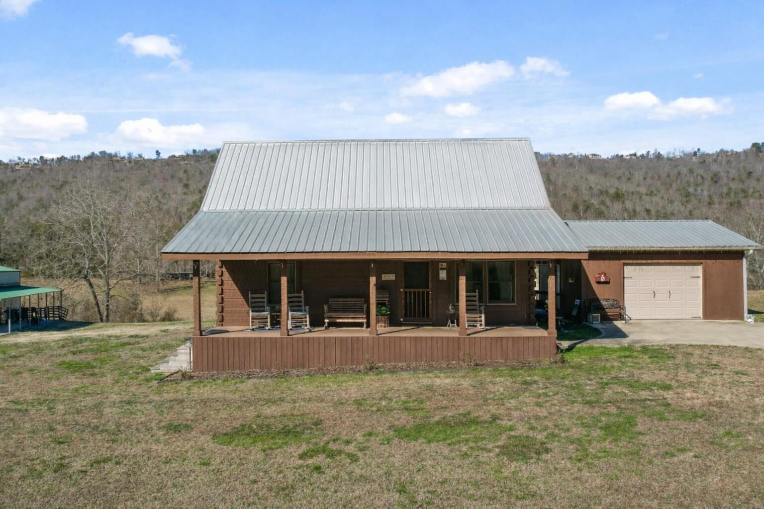 Image 1: Backvalley1