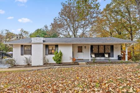 4524 Crestview Dr