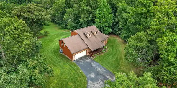 250 Outlet Road SE