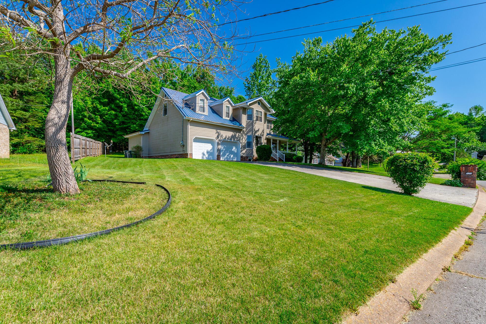 Image 2: 120 Merry Wood Drive HD