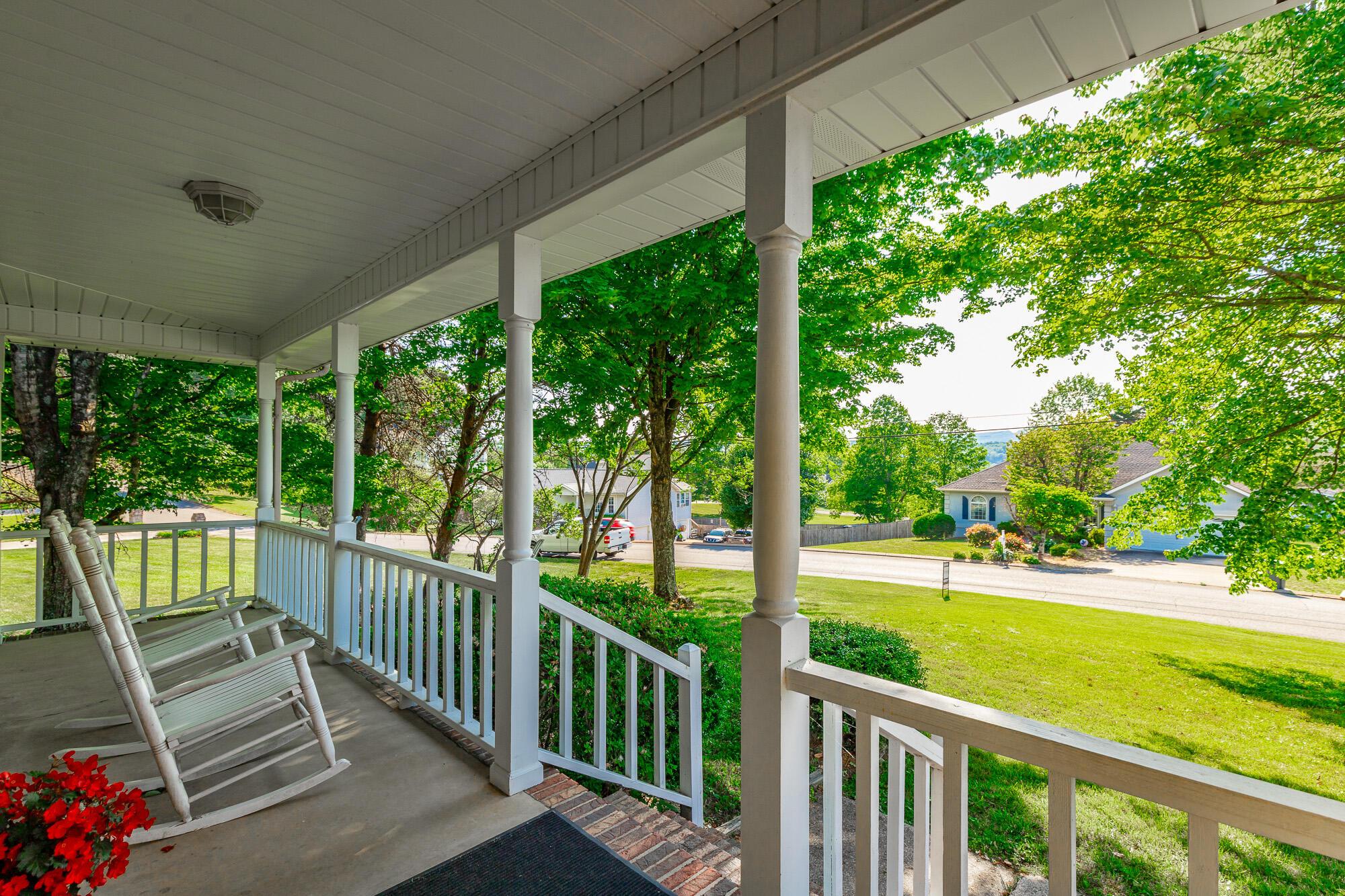 Image 3: 120 Merry Wood Drive HD-90