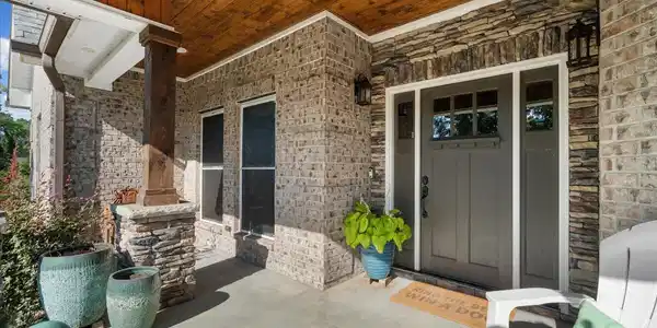 Image 2: Davis Ridge Front Porch