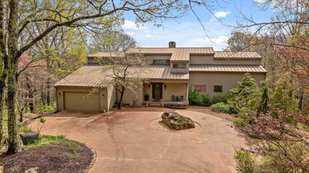 1544 Greer Lane