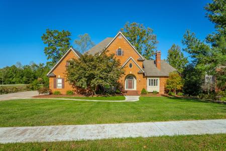 25 Ridgerock Drive