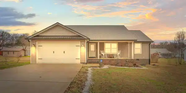 453 Hill Circle