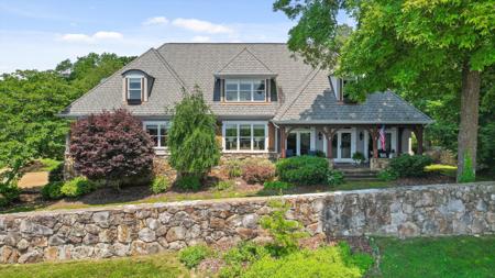 2109 E Brow Road
