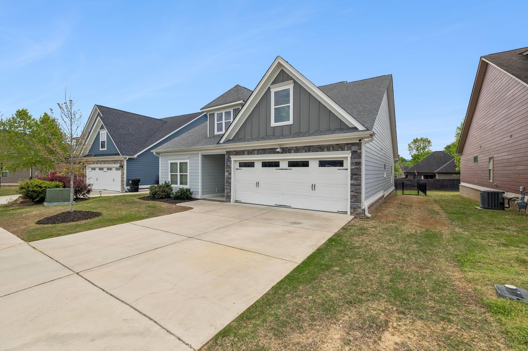 Image 2: 1-8016 Frostwood Ln - 001