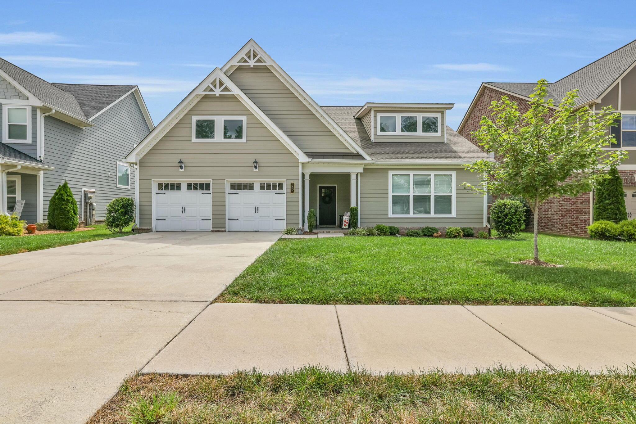 Image 1: 1-web-or-mls-1533-buttonwood-lp