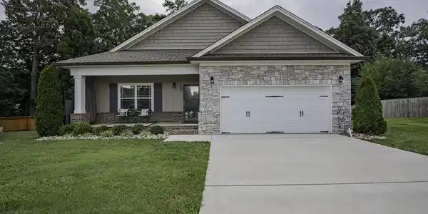 1898 Preservation Drive NE