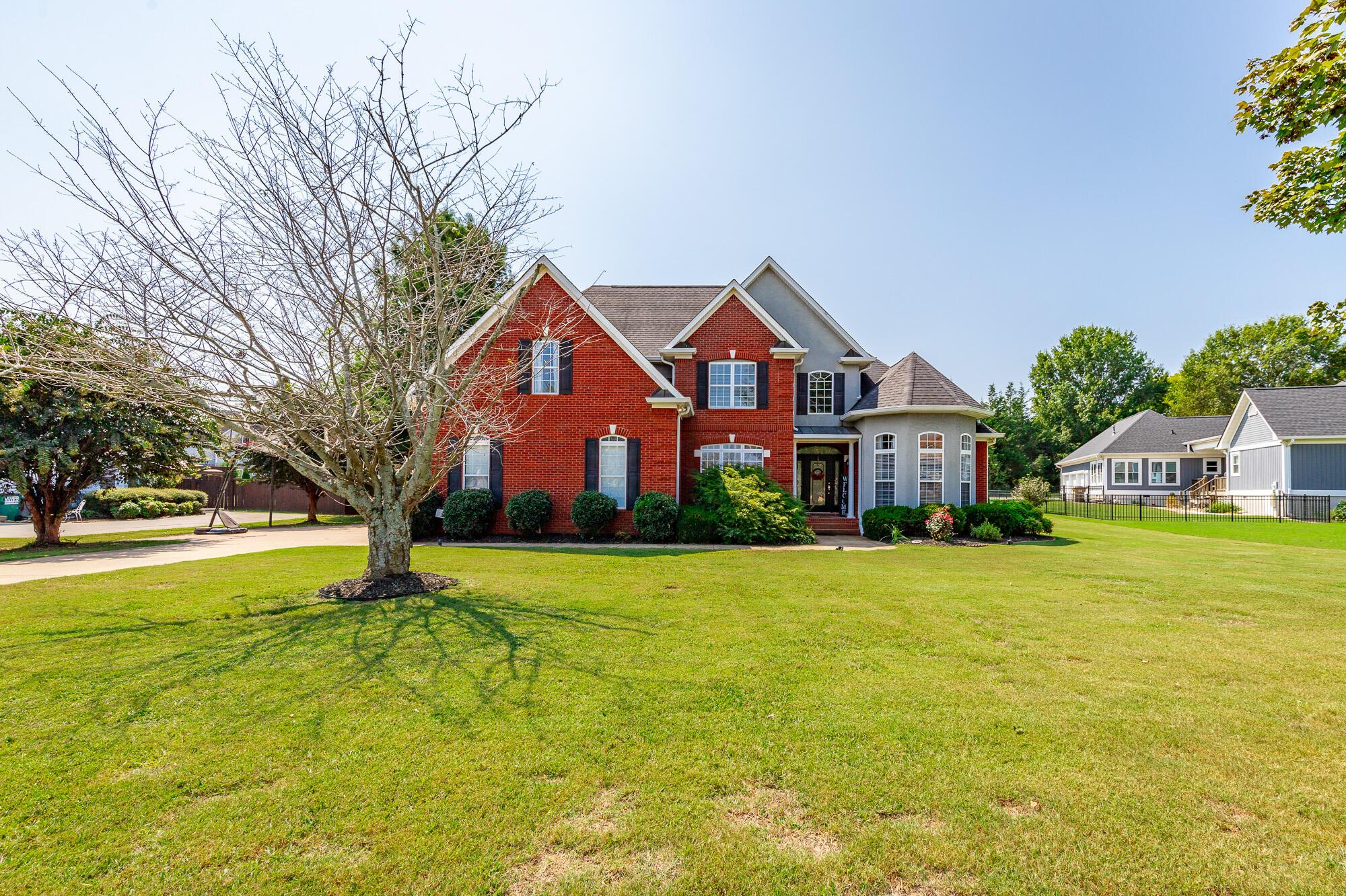 Image 3: 30 Clover Drive HD-5