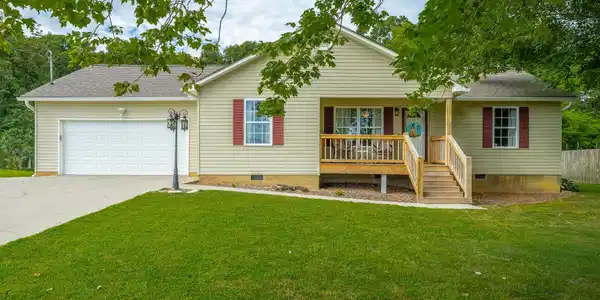 Image 3: 696 Taylor Broome Road HD-4