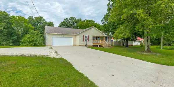 Image 4: 696 Taylor Broome Road HD-12
