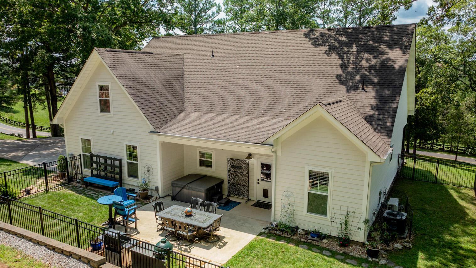 Image 4: yard (21)
