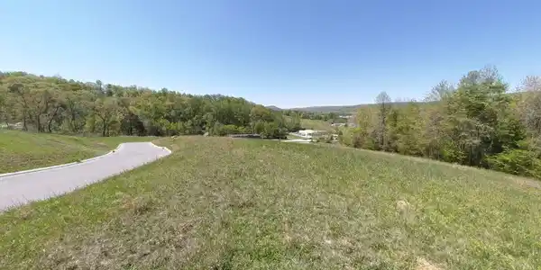 Image 3: Street View-5