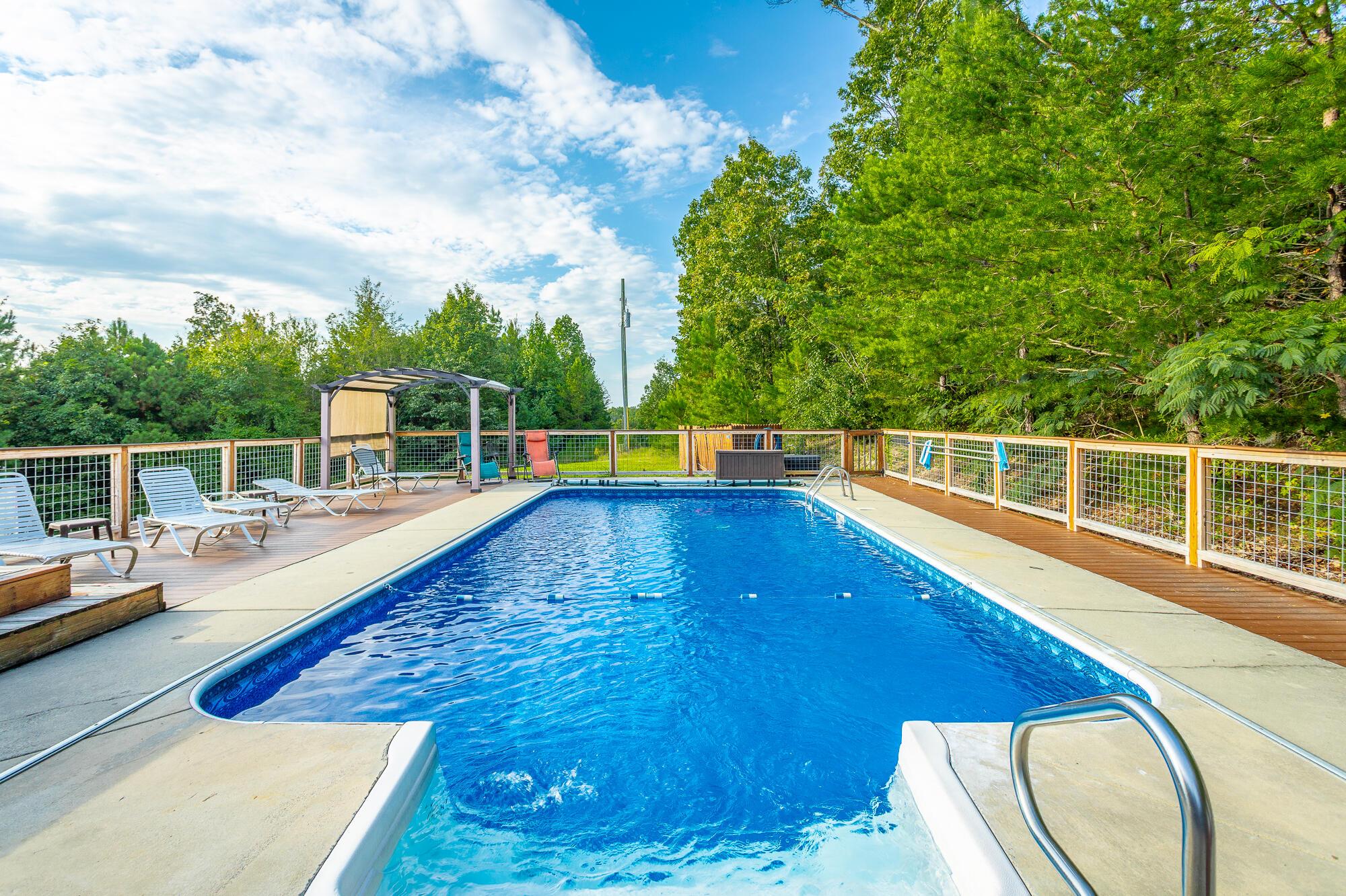 Image 2: Incredible Pool with views