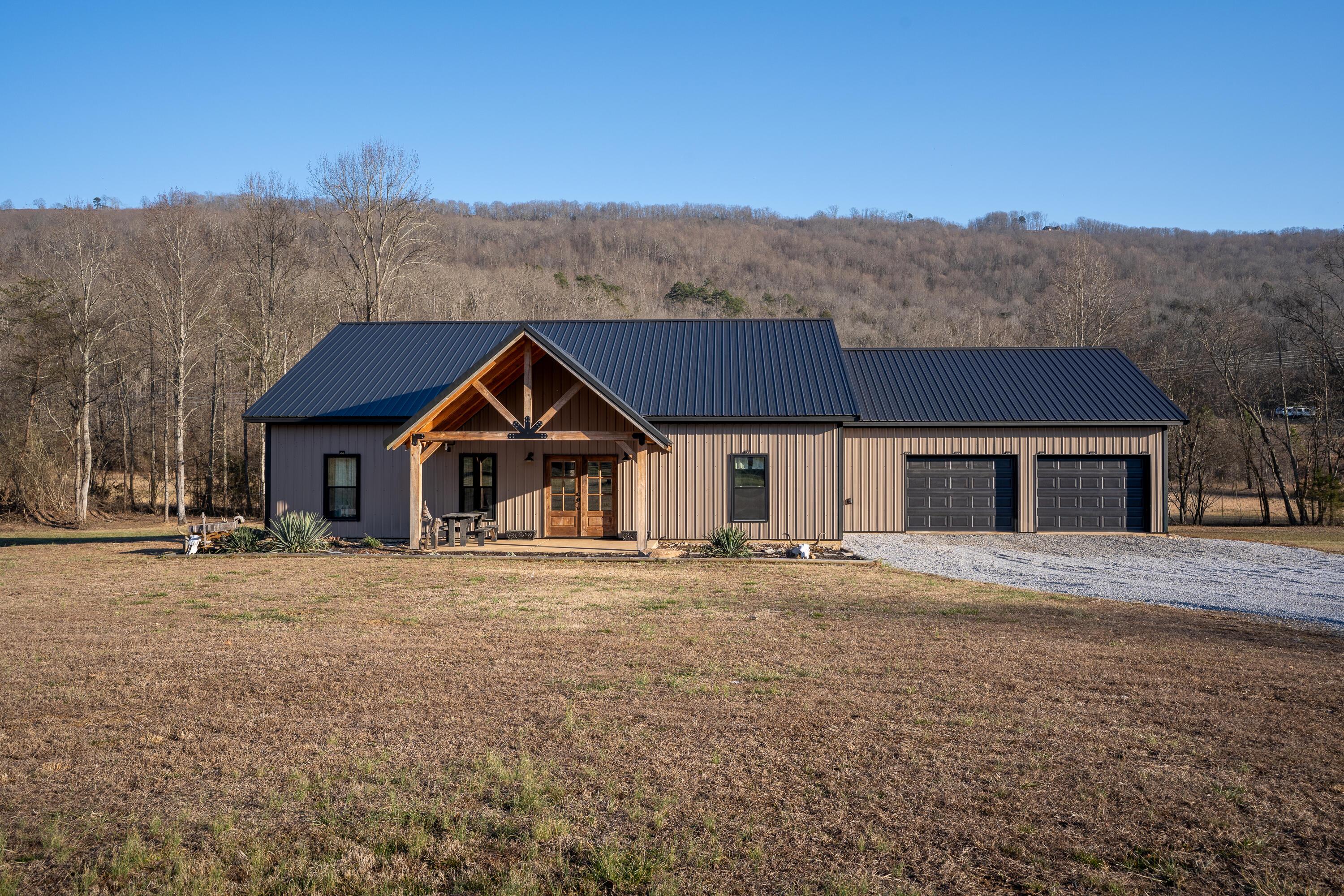 Image 1: A7300825-HDR