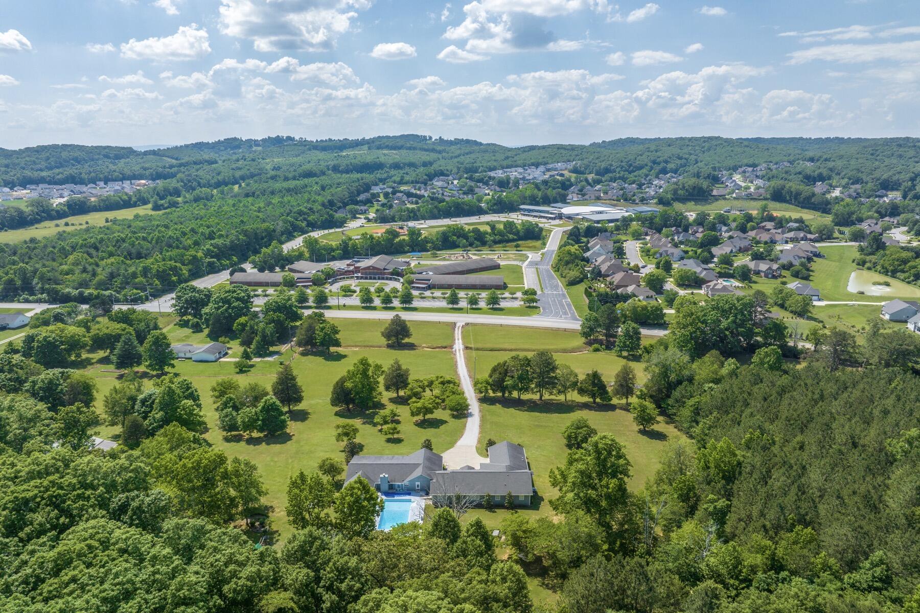 Image 2: 10424 school