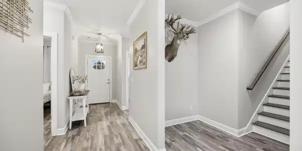Image 4: WELCOMING FOYER