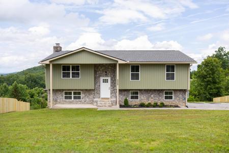 6909 Sandy Cove Drive