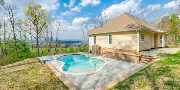 Image 3: 9768 Caseview Drive HD-128