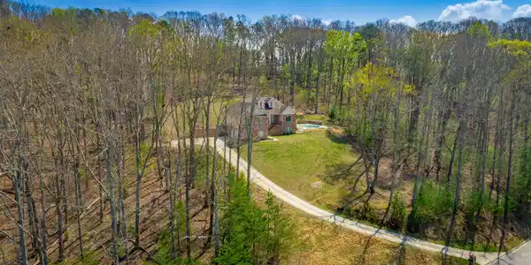 Image 4: 9768 Caseview Drive HD-163