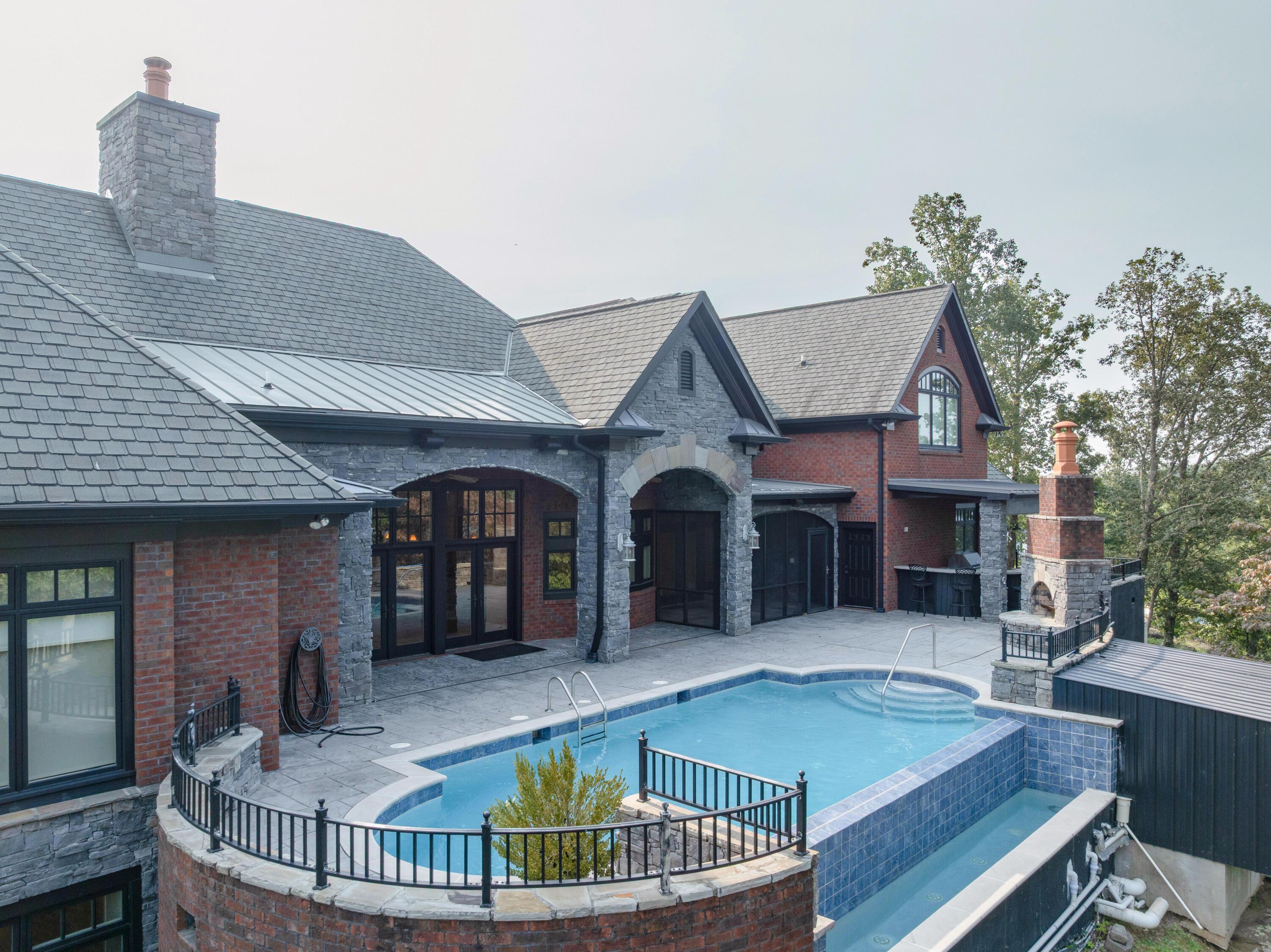 Image 4: 15 - 8441 Balata Dr - Drone