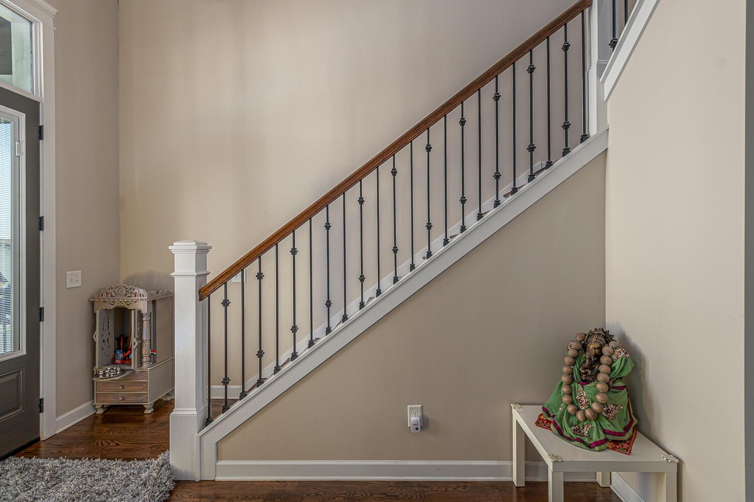 Image 3: Foyer