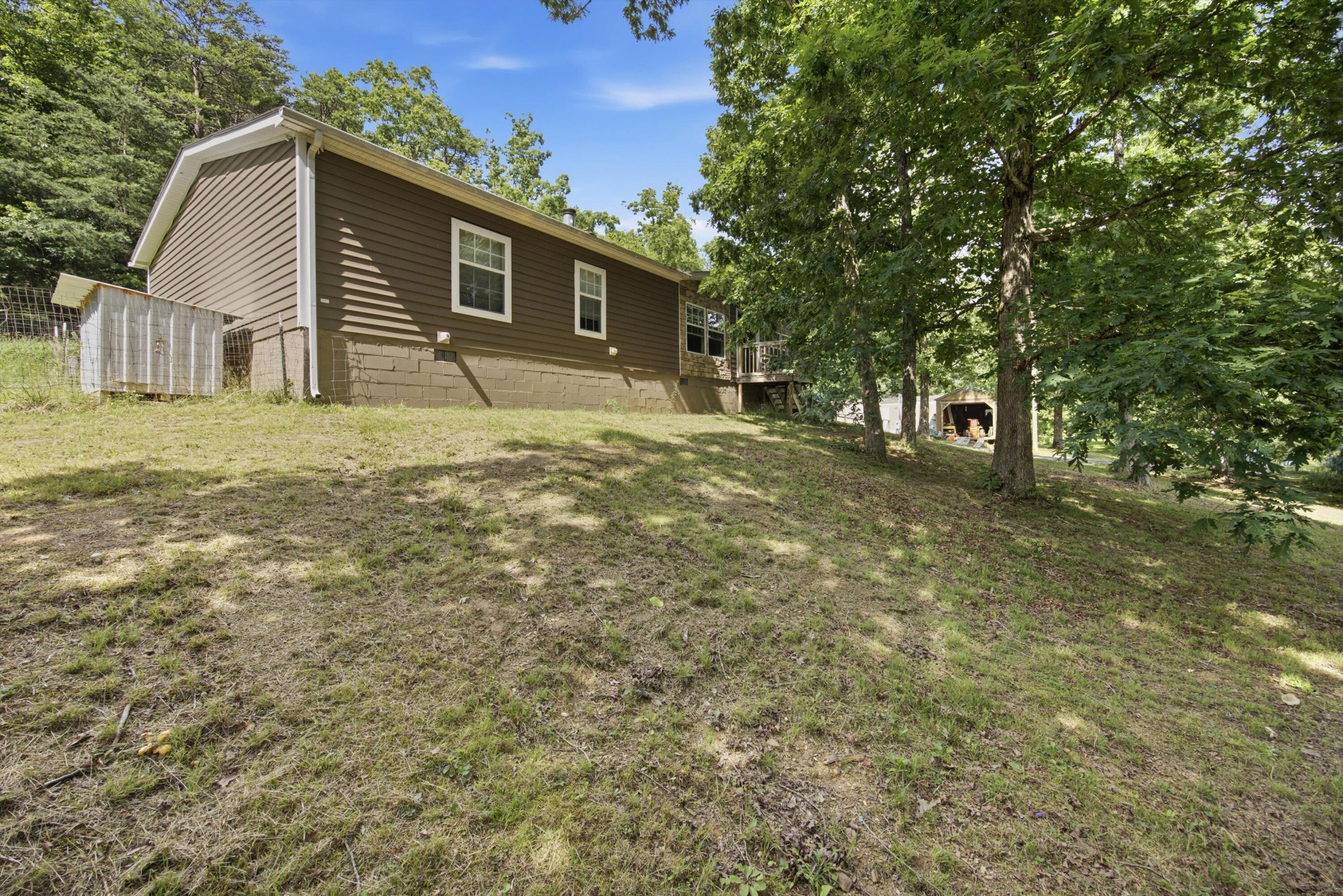Image 3: 03-40BlackMtnRd-42