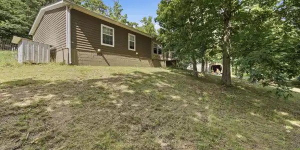 Image 3: 03-40BlackMtnRd-42