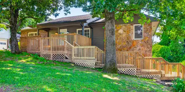 2904 Old Britain Circle